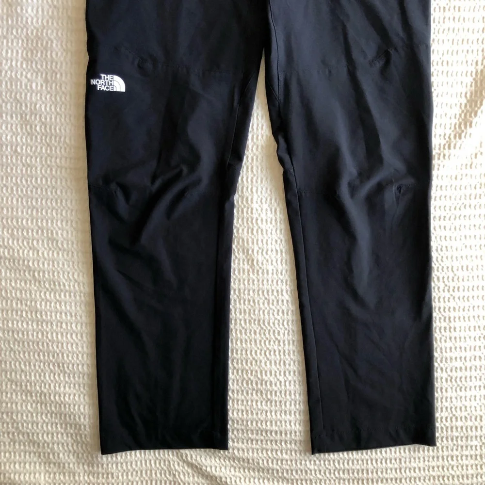 The North Face Men's Black Paramount Active Outdoor UPF 40+ Pants  33x30 short